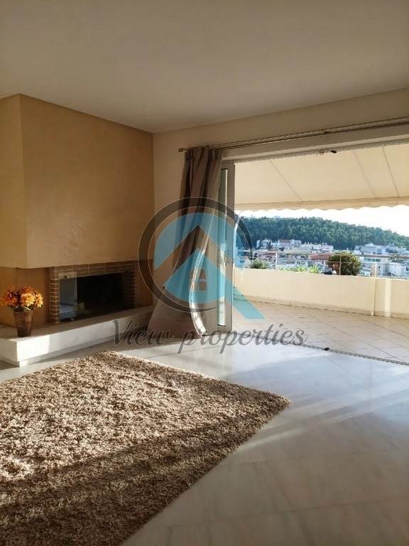 (For Sale) Residential Floor Apartment || Athens Center/Vyronas - 150 Sq.m, 3 Bedrooms, 570.000€ 